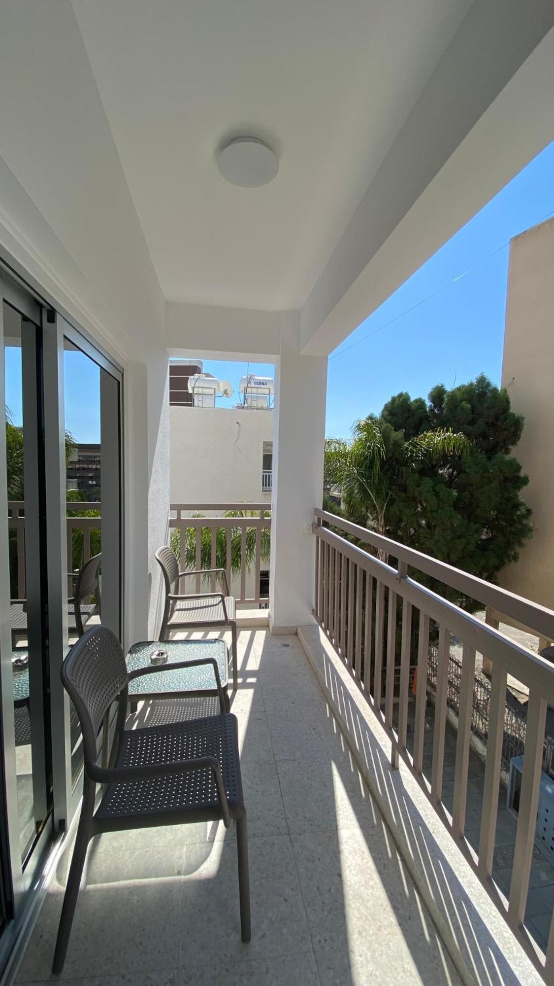 T&L Apartments Agiaos Tychonas Лимасол Экстерьер фото